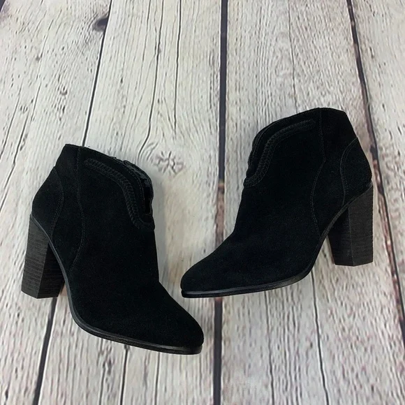 Vince Camuto Black Ankle Boots - VC-felishan - Picture 1 of 7